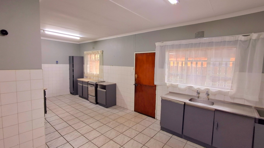 3 Bedroom Property for Sale in Roodia Free State